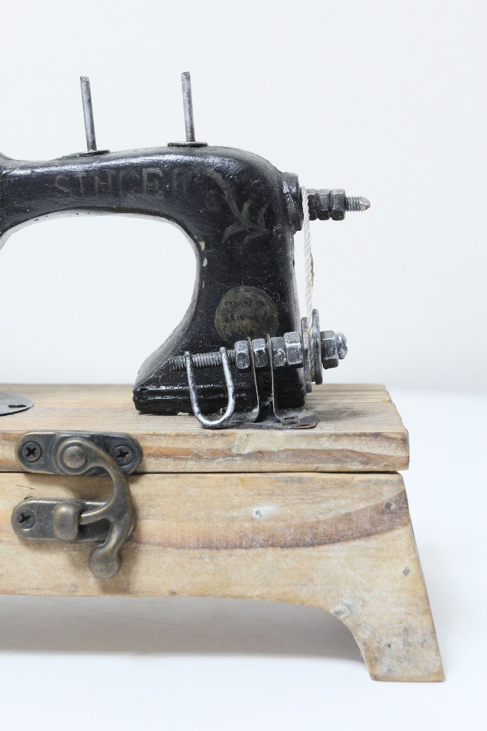 Sewing Machine Object