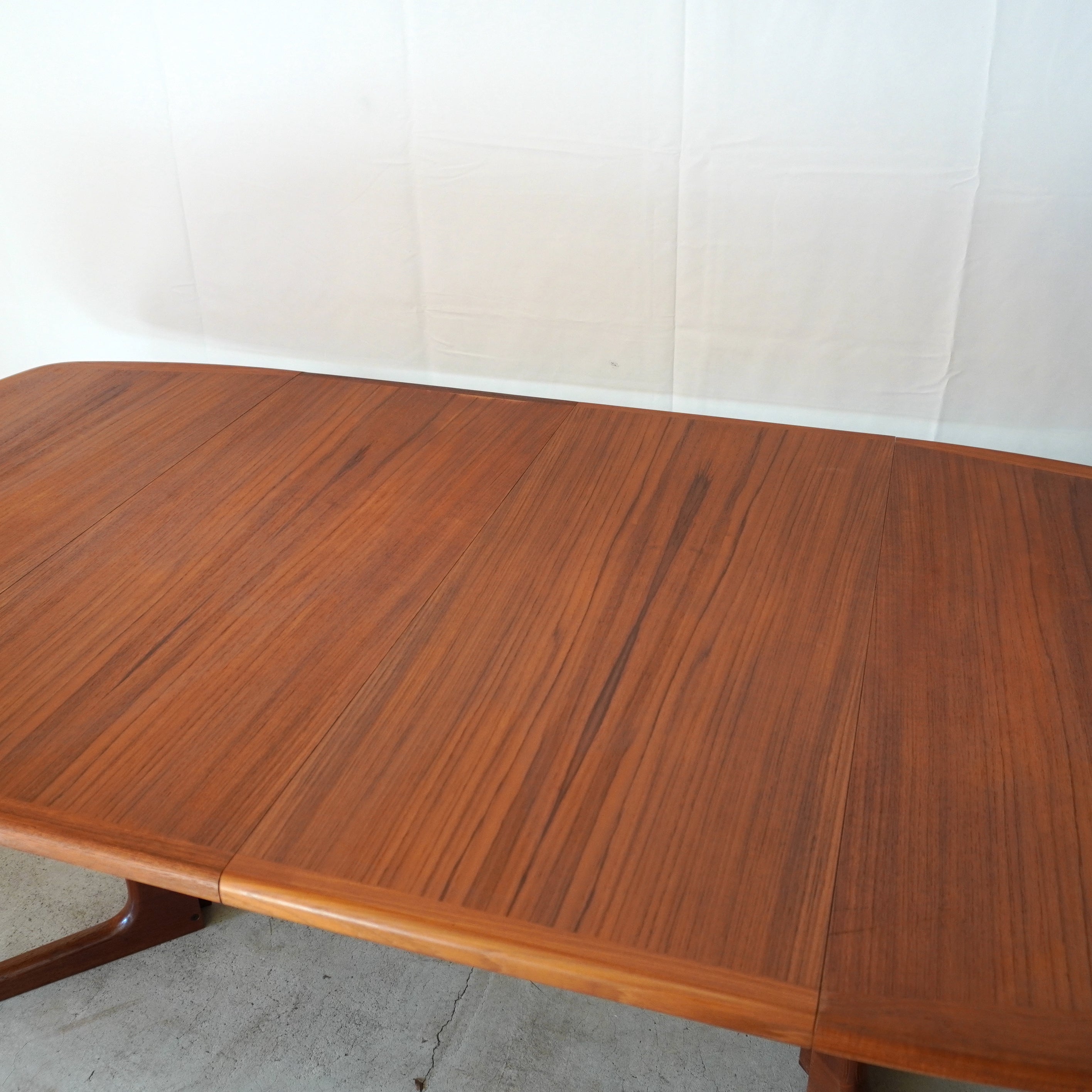 Denmark Vintage extension dining table