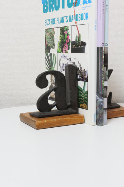 "a~z" Book End