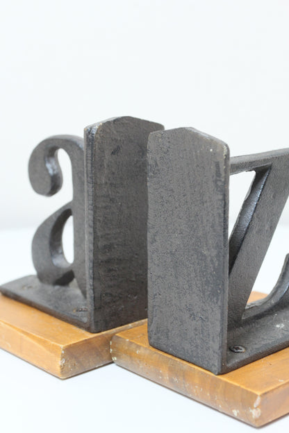 "a~z" Book End