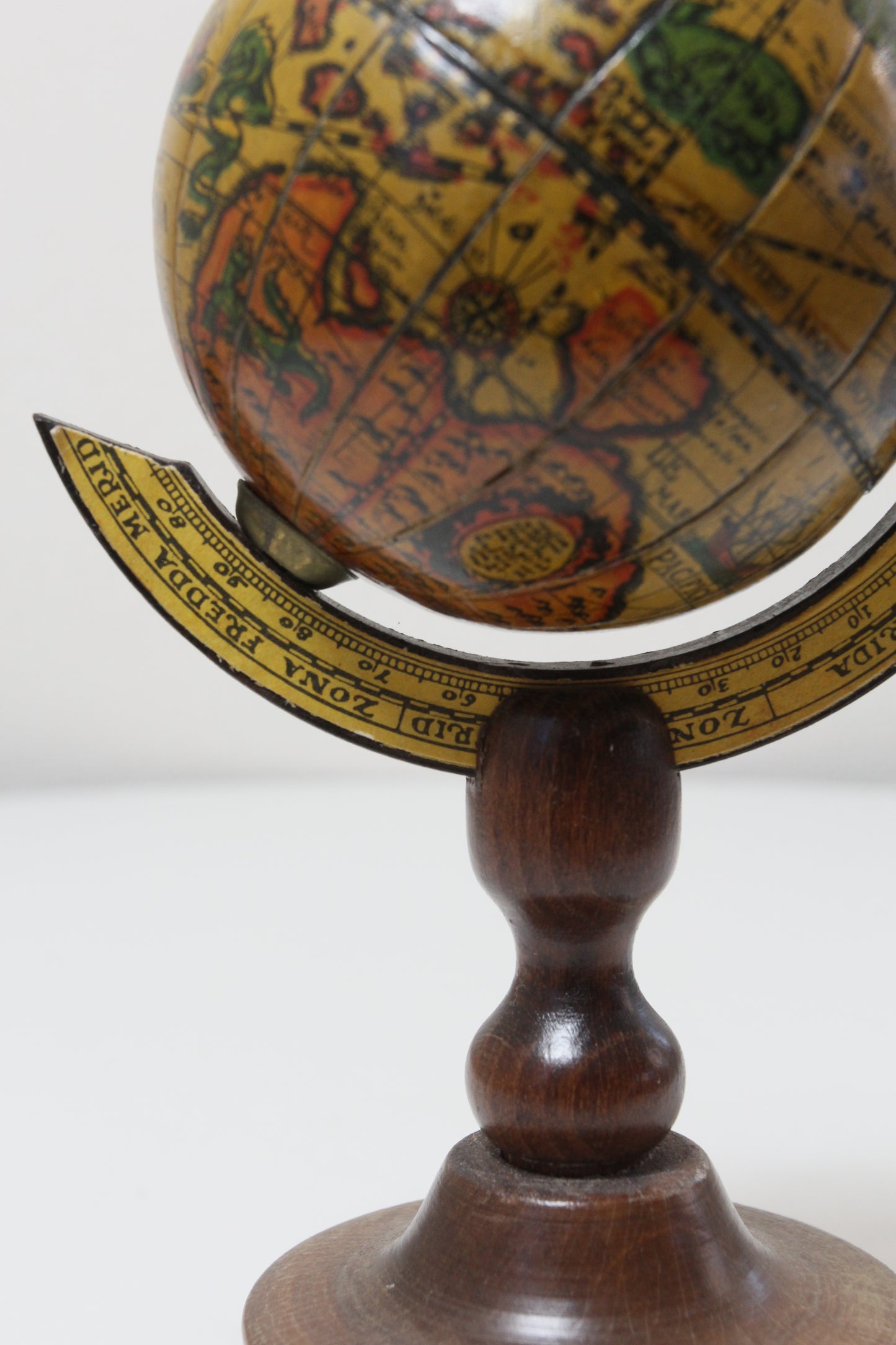 Globe Object