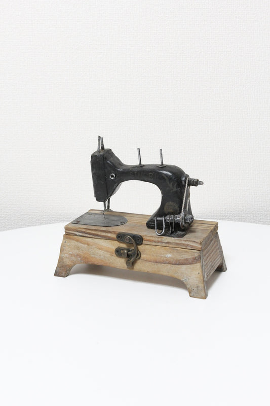 Sewing Machine Object